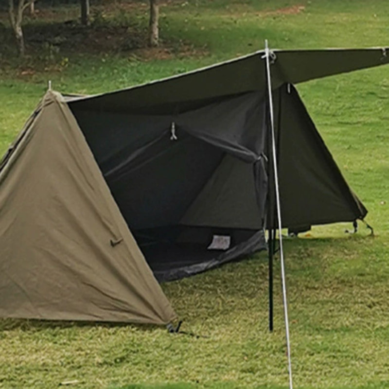 Tenda de abrigo verde do exército ao ar livre